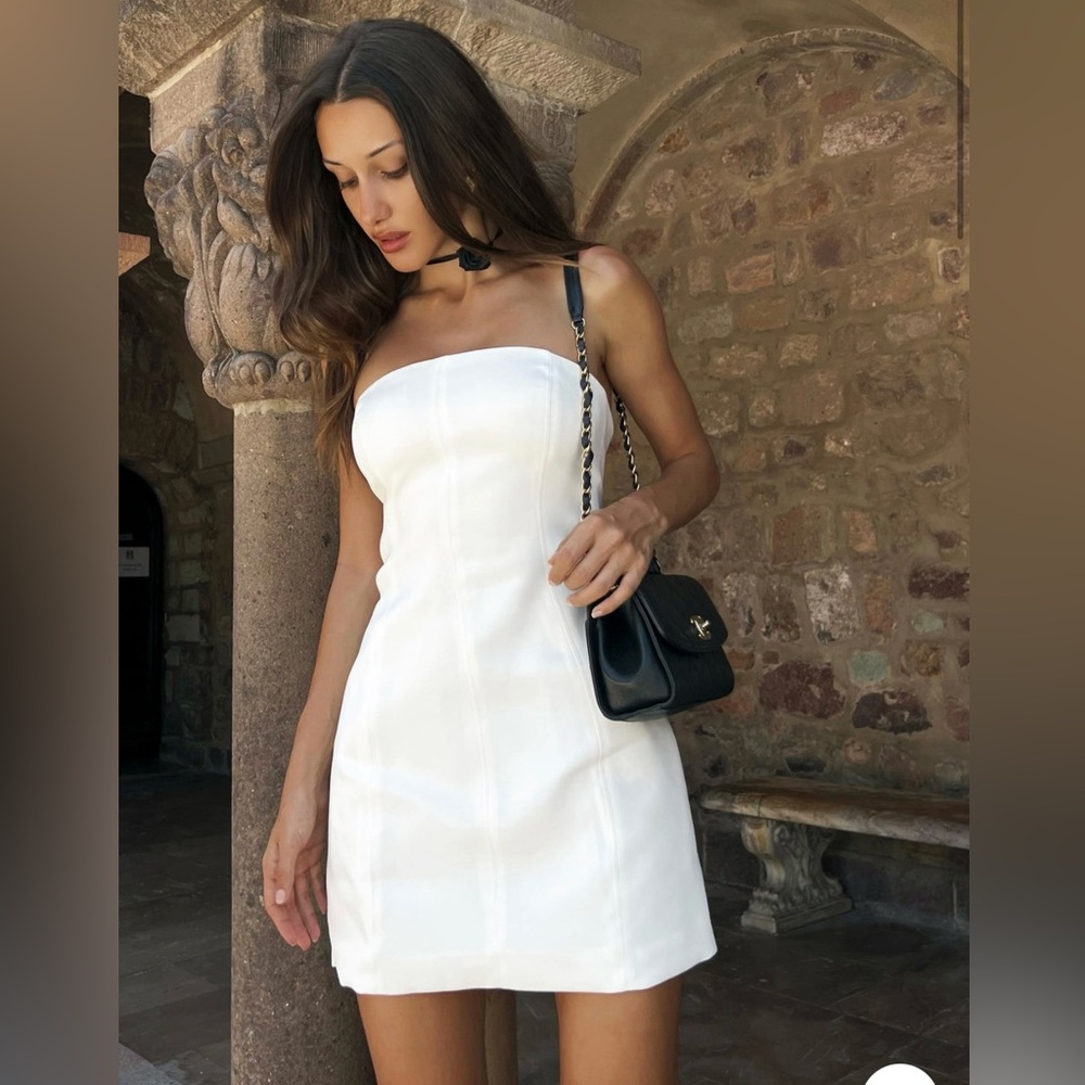 Tube white dress , new with tag